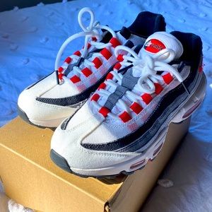 AIR MAX 95 QS Japan Plum Blossom